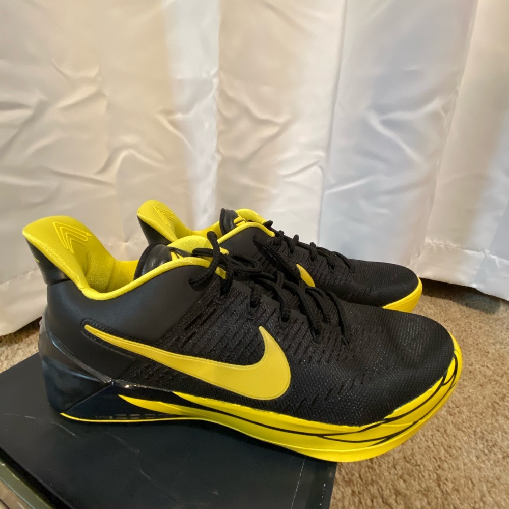 Nike Black and Yellow Athletic Shoes